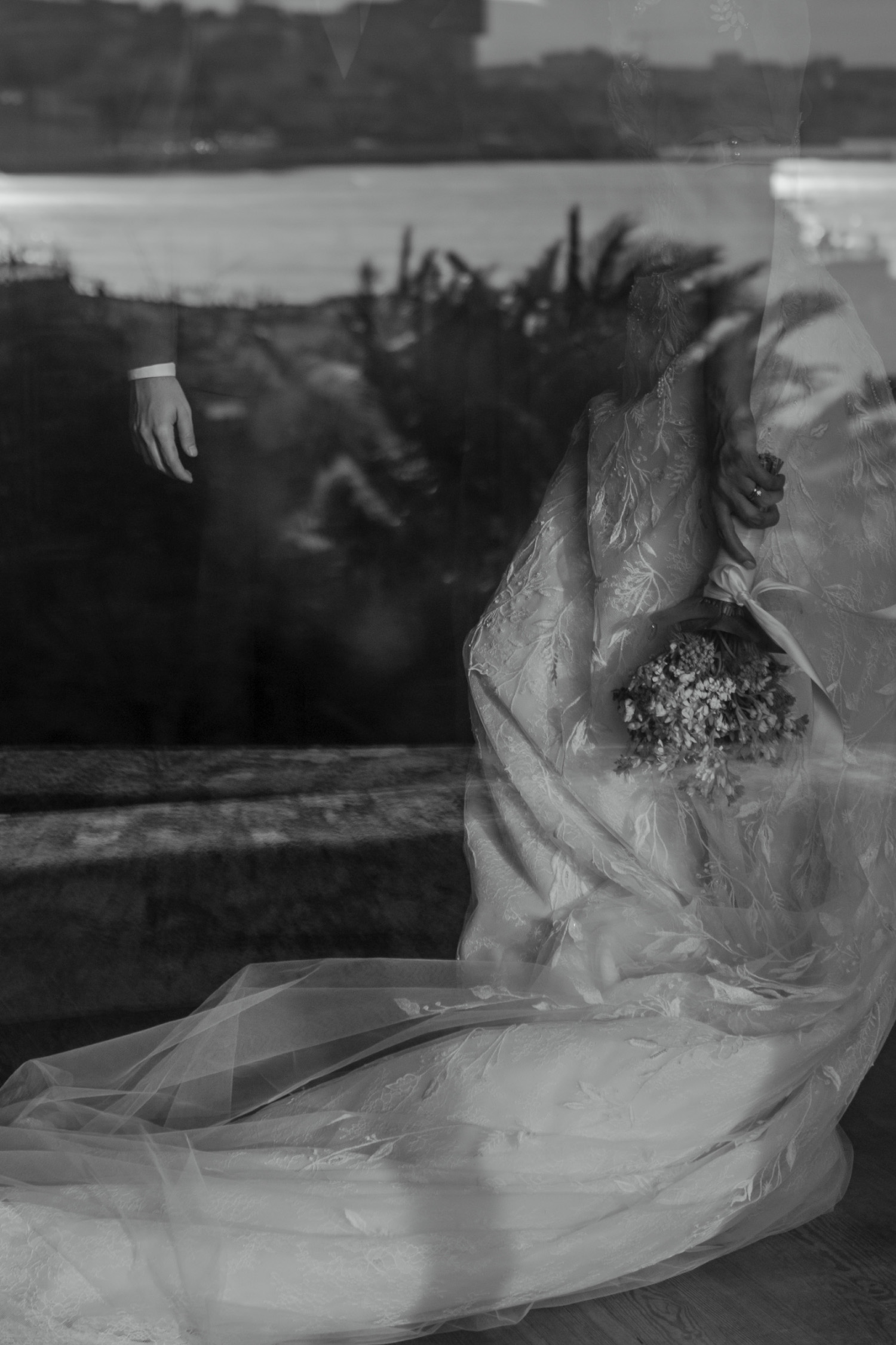 Mariage au Monastère de Penha Longa à Lisbonne - Ornella + Pedro - Blog Mariage Madame C