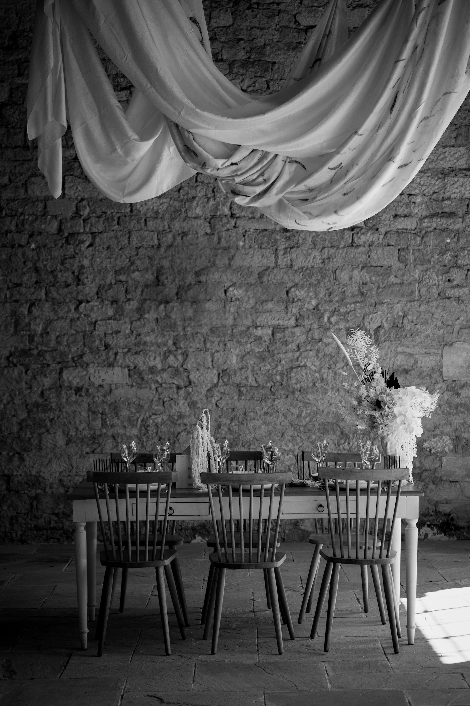 Mariage Couture en noir et blanc // Crédits - Marion Fort et The Sweet Romance