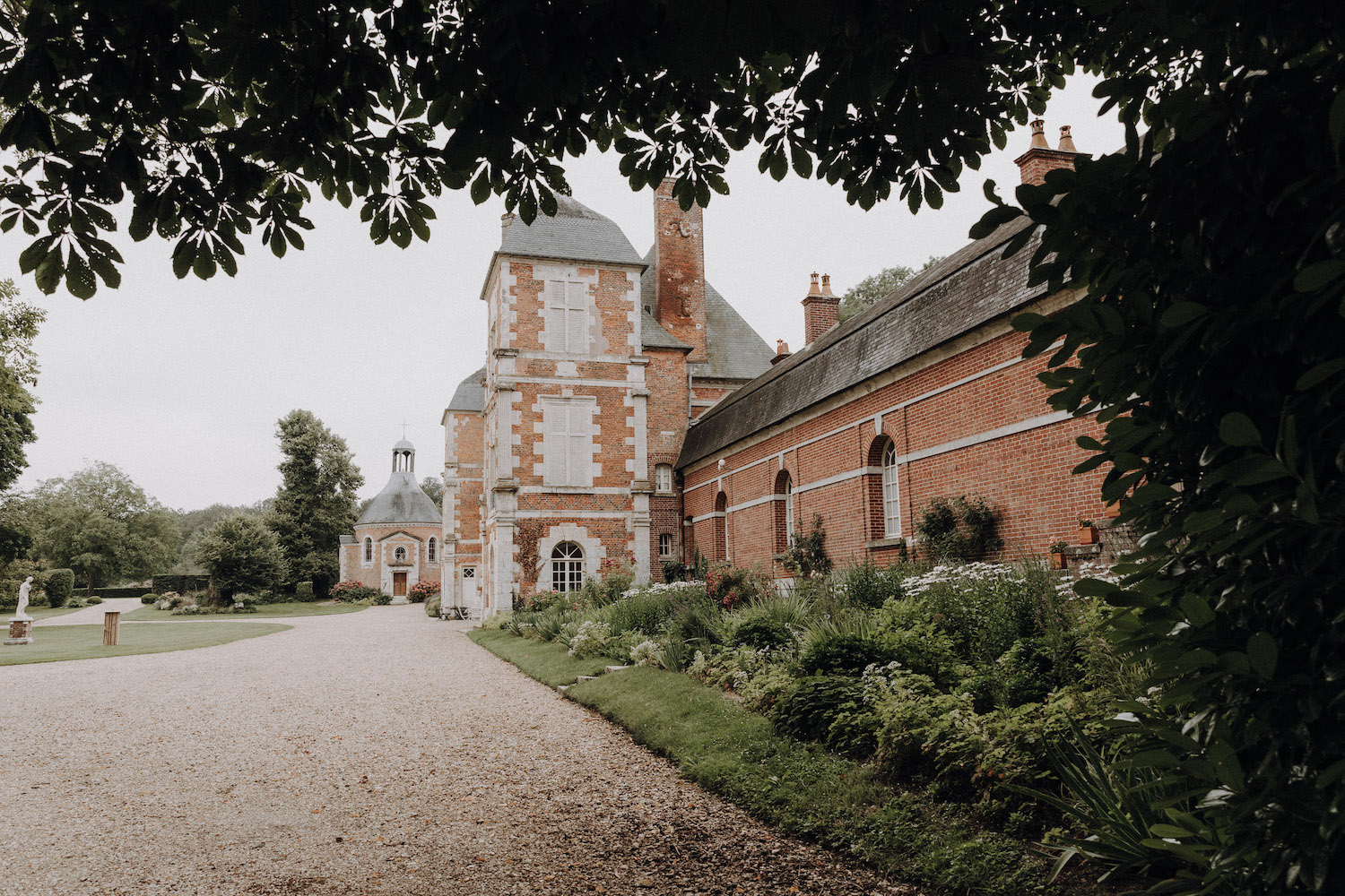 Mariage bohème en Normandie - Louise + Alexandre - Blog Mariage Madame C