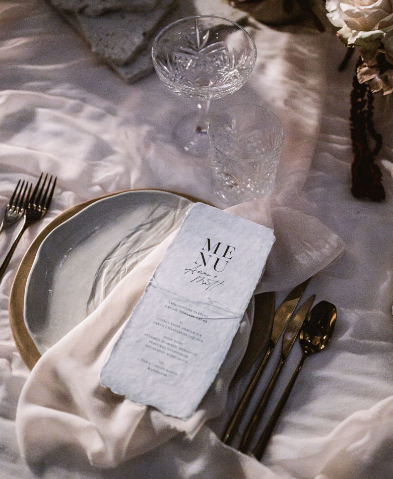 Mariage Couture au Domaine de Manville / Crédits - Les Grands Moments et Christophe Serrano