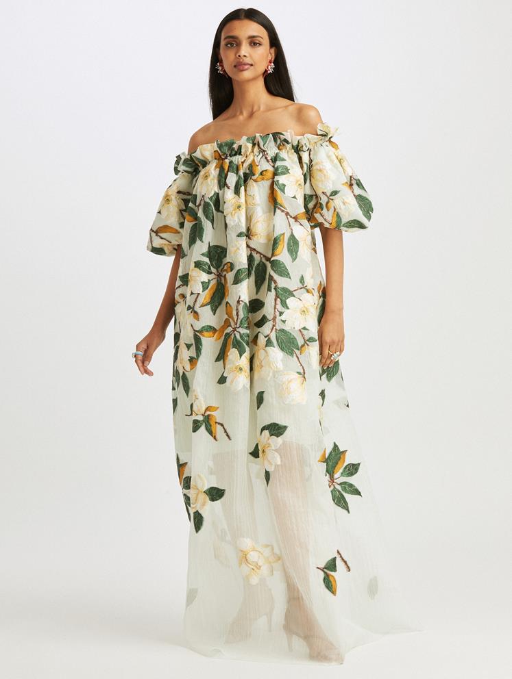 https://www.leblogdemadamec.fr/wp-content/uploads/2022/02/boutique-mariage-robe-magnolia-oscar-de-la-renta-1.jpeg
