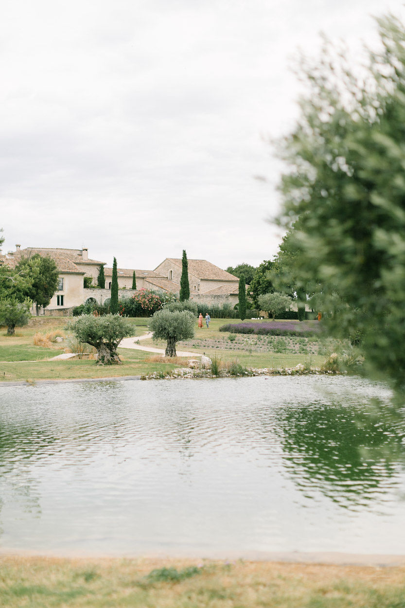 Mariage de Provence aux Domaines de Patras - Jessica + Mickaël - Blog Mariage Madame C