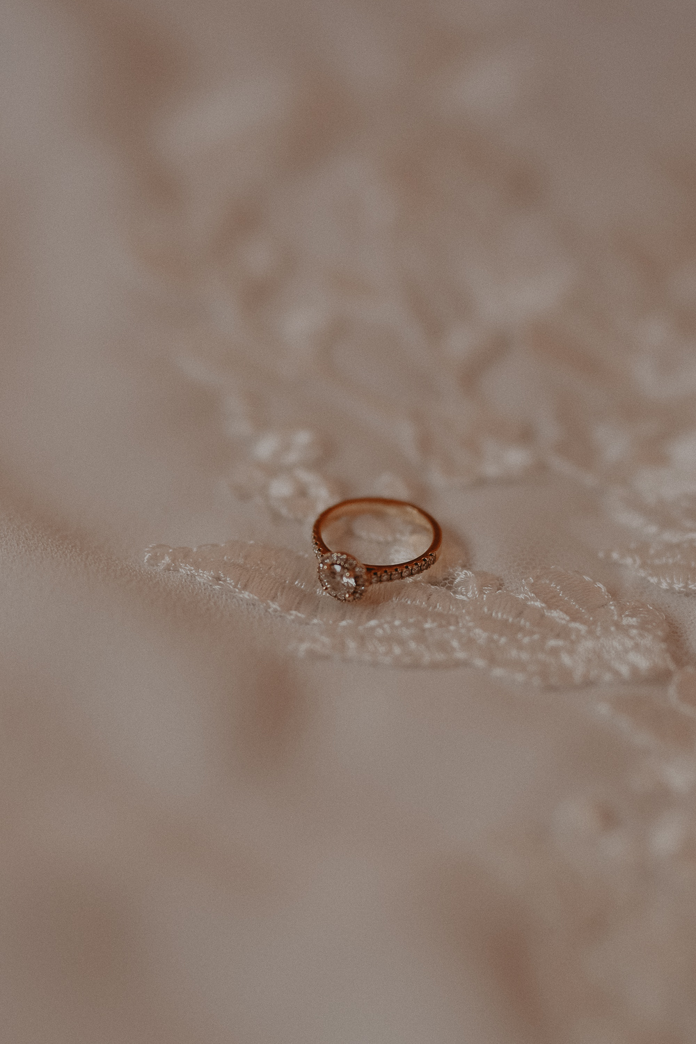 Mariage Couture à Cannes - Faustine + Nathan - Blog Mariage Madame C Mariage Couture à Cannes - Faustine + Nathan - Blog Mariage Madame C