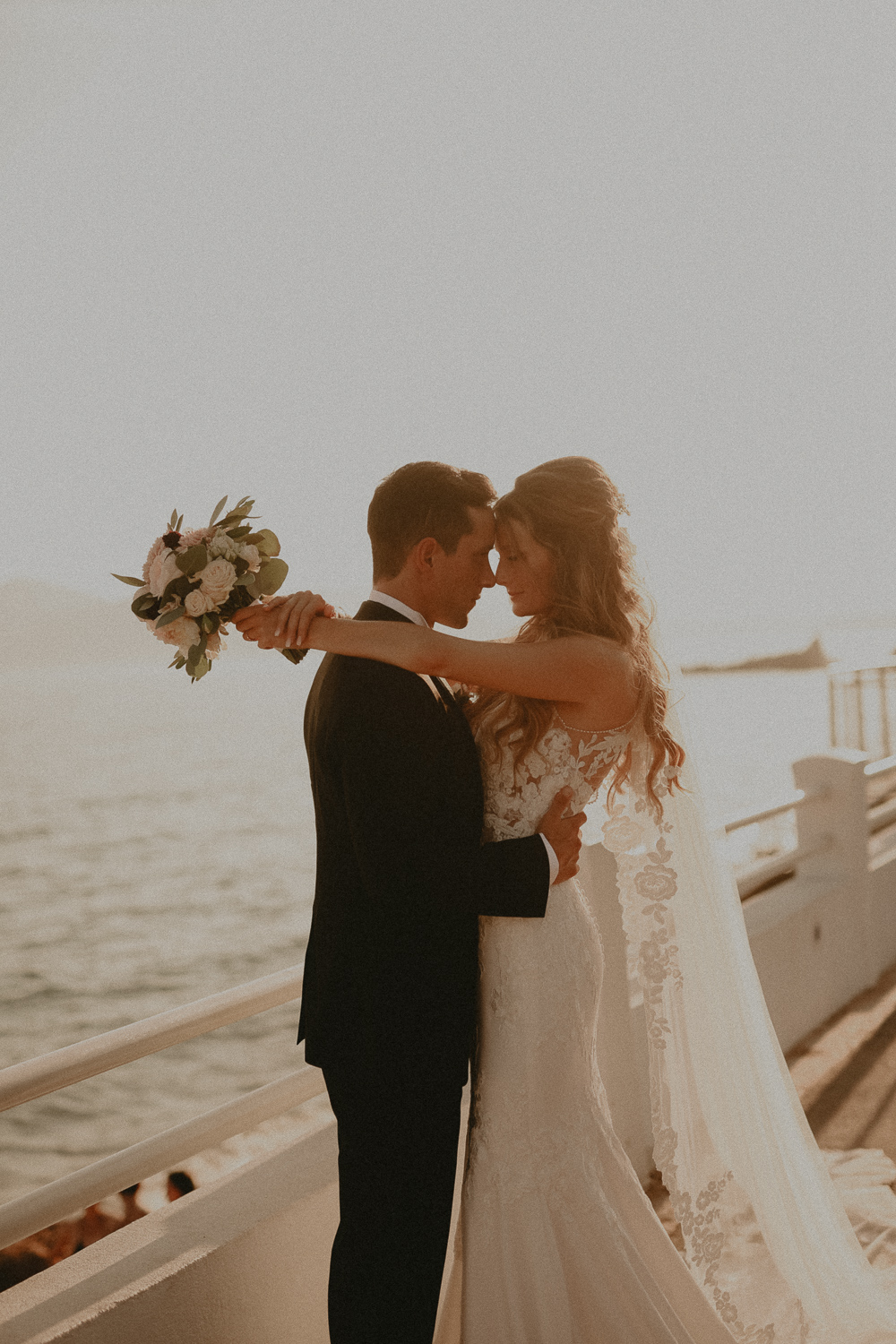 Mariage Couture à Cannes - Faustine + Nathan - Blog Mariage Madame C Mariage Couture à Cannes - Faustine + Nathan - Blog Mariage Madame C