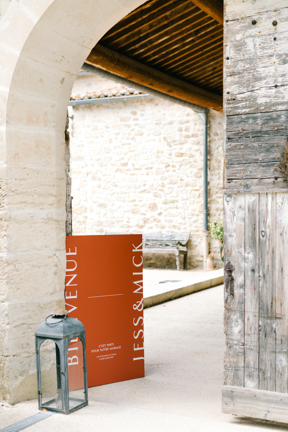 Mariage de Provence aux Domaines de Patras - Jessica + Mickaël - Blog Mariage Madame C