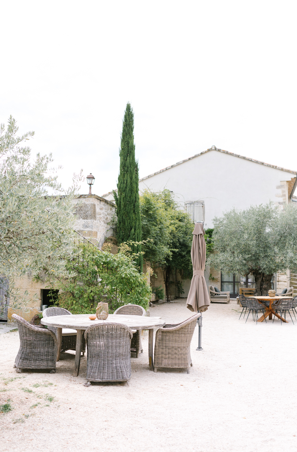 Mariage de Provence aux Domaines de Patras - Jessica + Mickaël - Blog Mariage Madame C