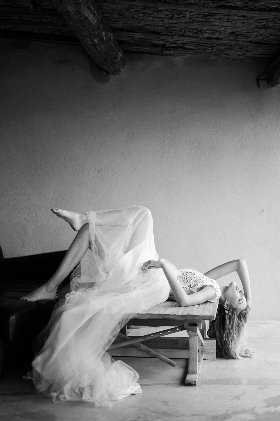 Mariage simple aux inspirations sauvages • © Christophe Serrano