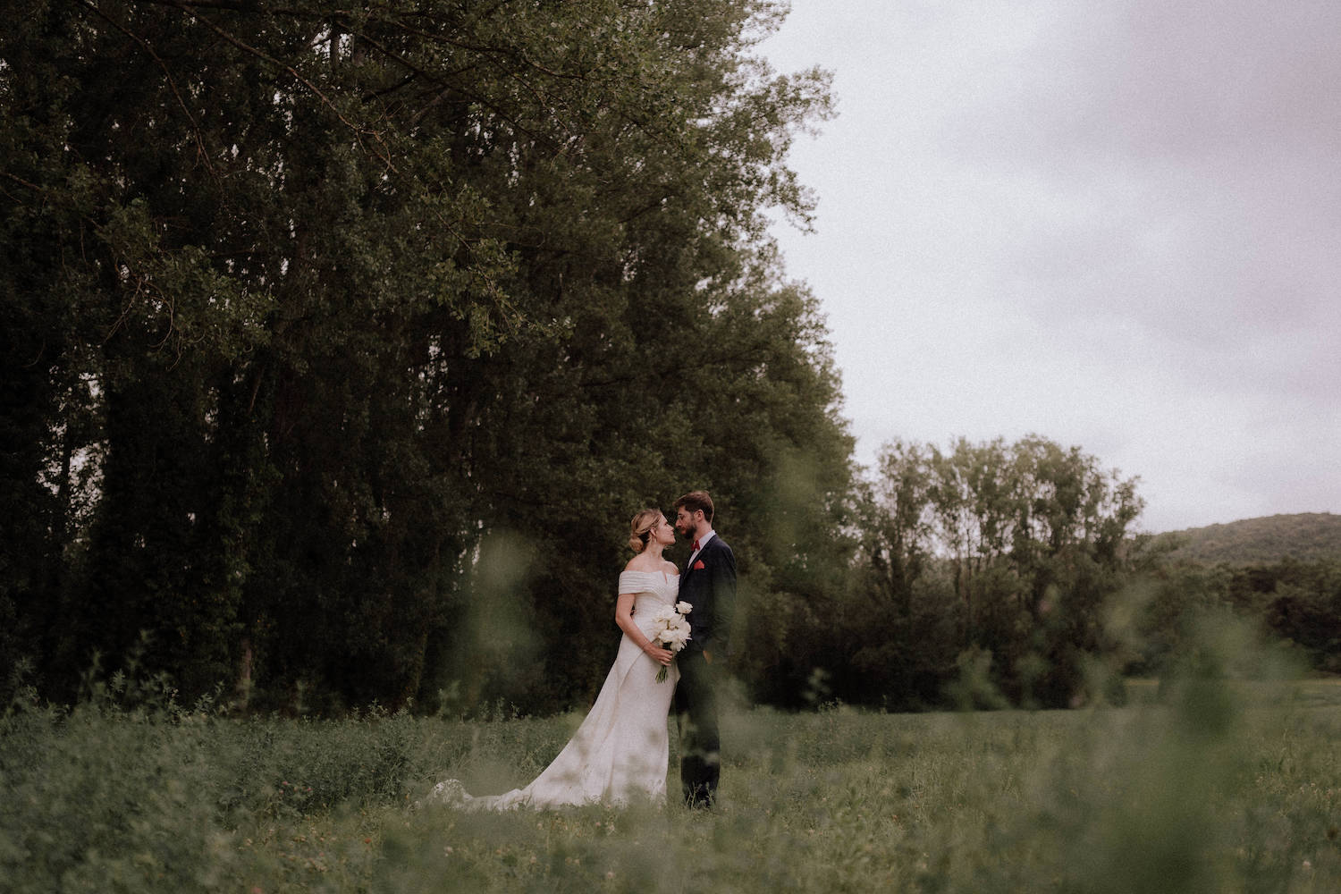 Mariage de Provence au Domaine de Gressac © Lika Banshoya
