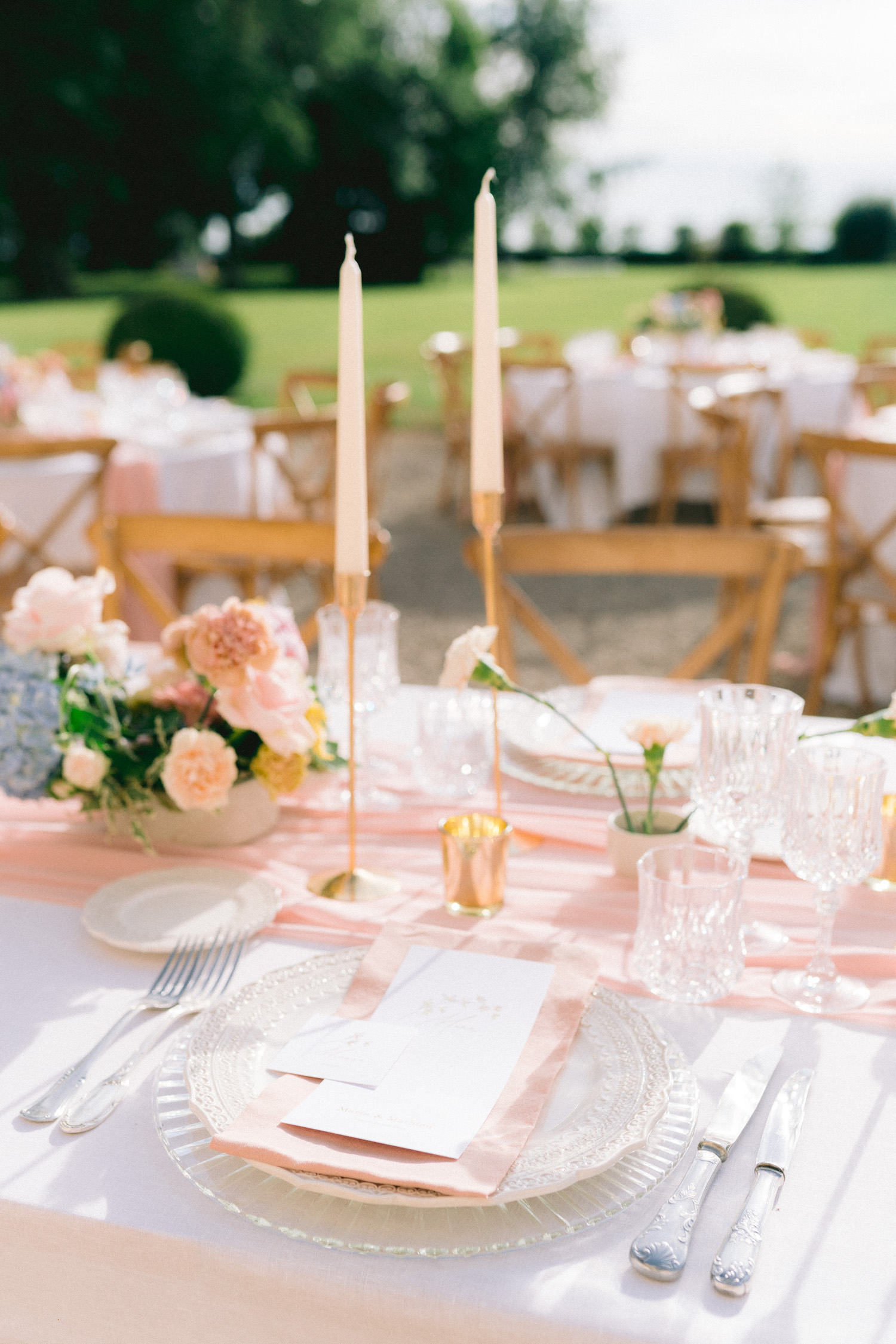 Mariage en Bourgogne au Château de Varennes - Maria + Mathieu - Blog Mariage Madame C Mariage en Bourgogne au Château de Varennes - Maria + Mathieu - Blog Mariage Madame C