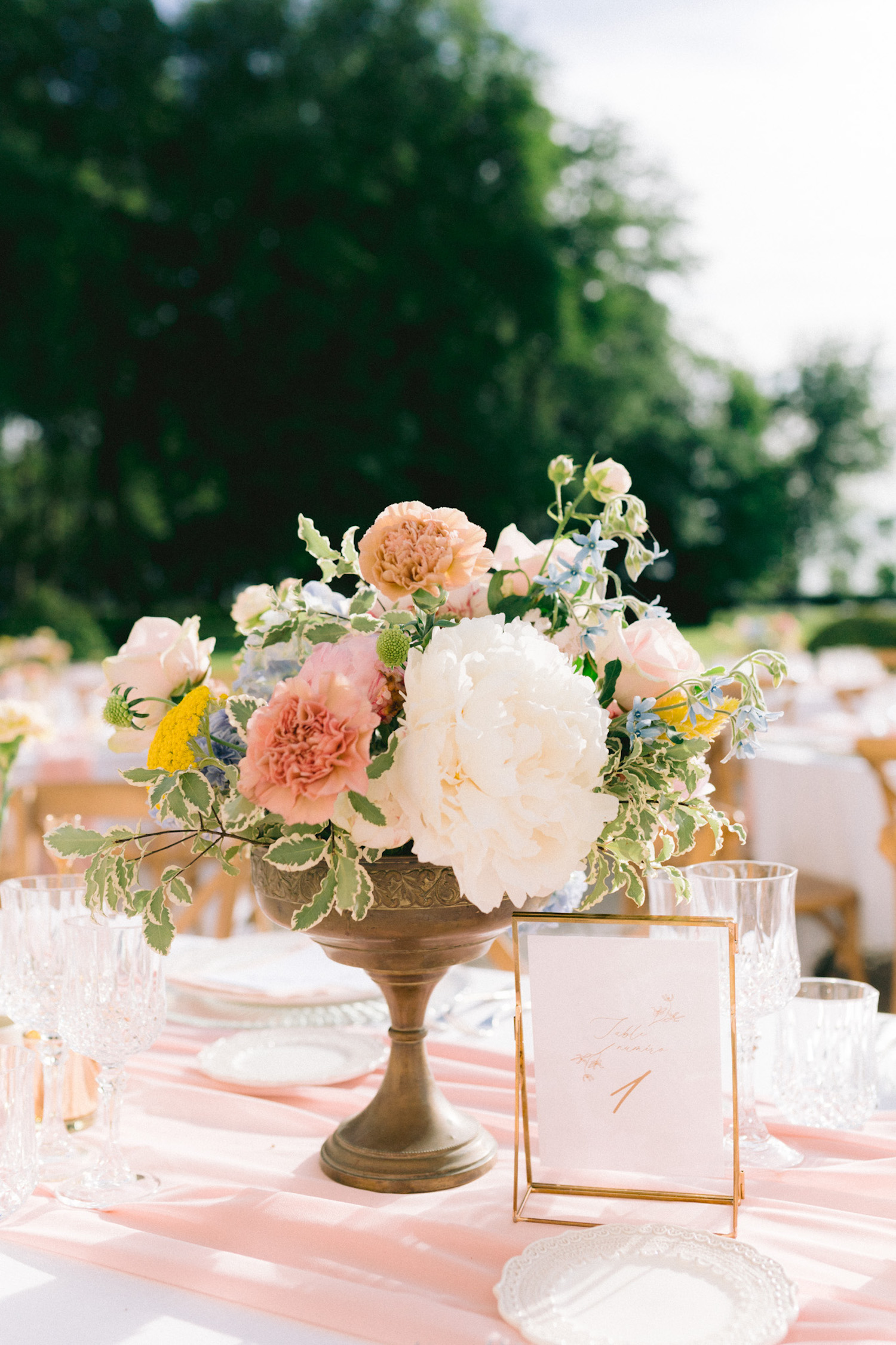Mariage en Bourgogne au Château de Varennes - Maria + Mathieu - Blog Mariage Madame C Mariage en Bourgogne au Château de Varennes - Maria + Mathieu - Blog Mariage Madame C