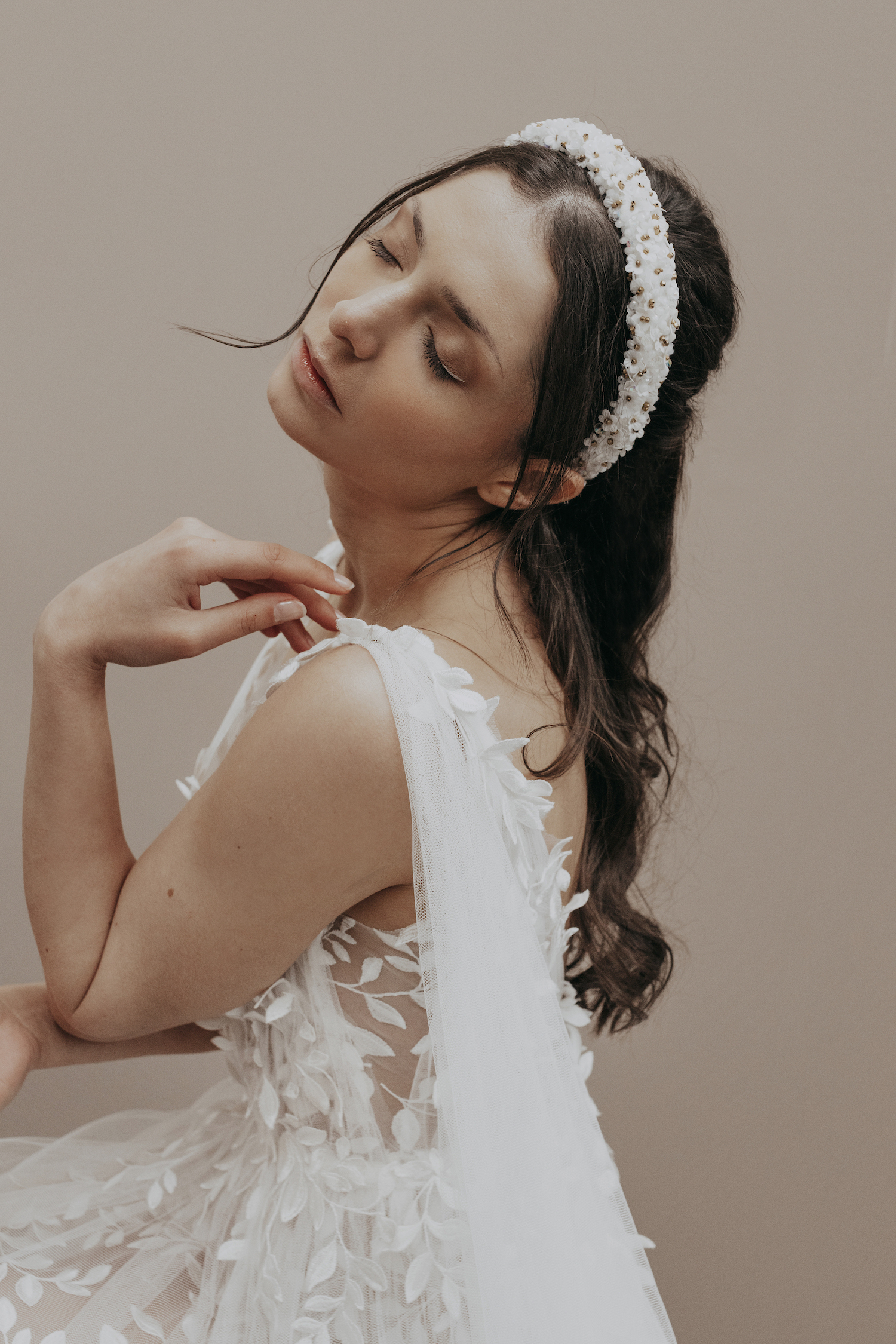 Anthemis Paris Collection 2022 - Bijoux et accessoires de tête - Blog Mariage Madame C Anthemis Paris Collection 2022 - Bijoux et accessoires de tête - Blog Mariage Madame C