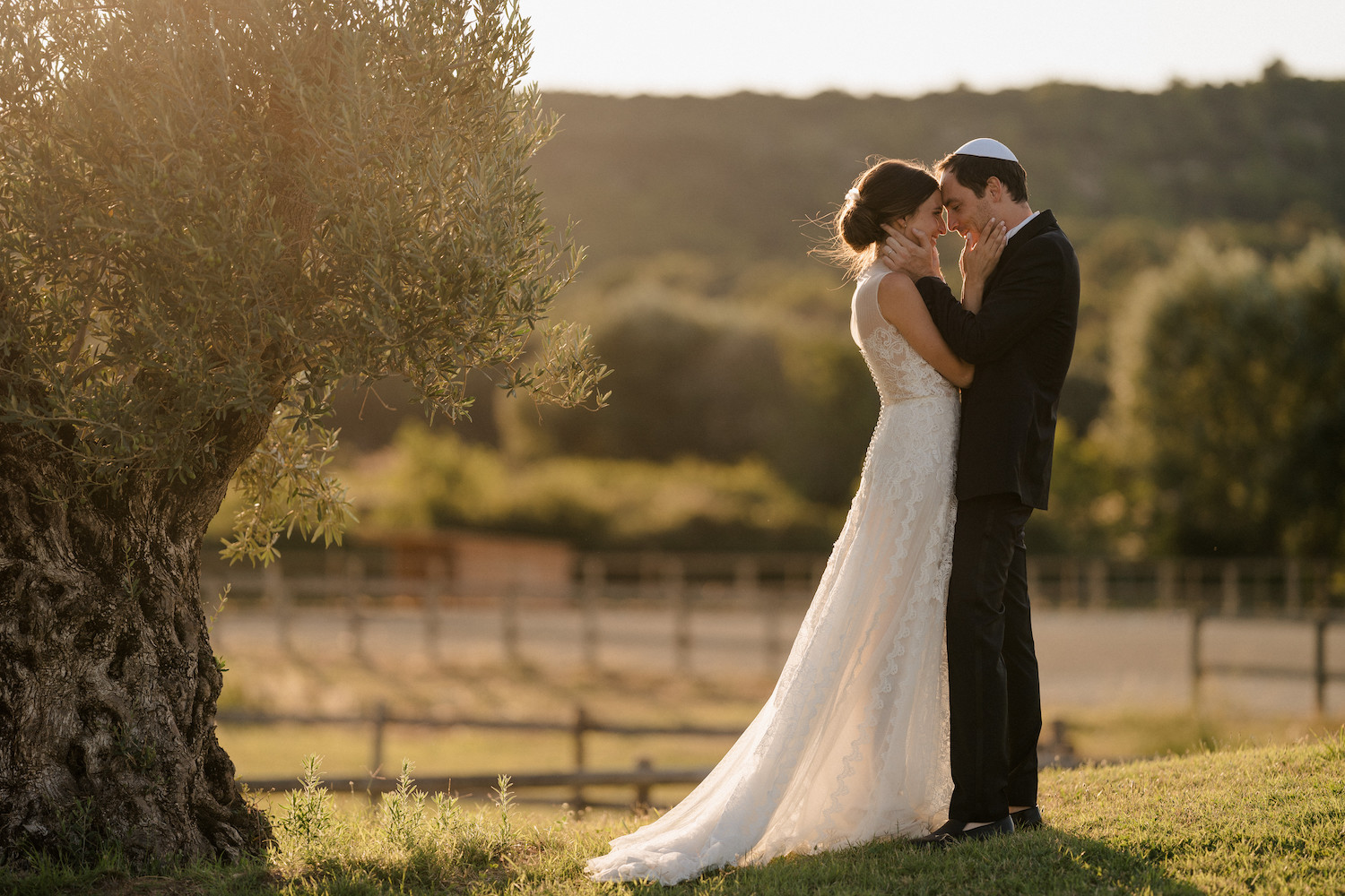 Mariage élégant aux Domaines de Patras - Carla + David - Blog Mariage Madame C