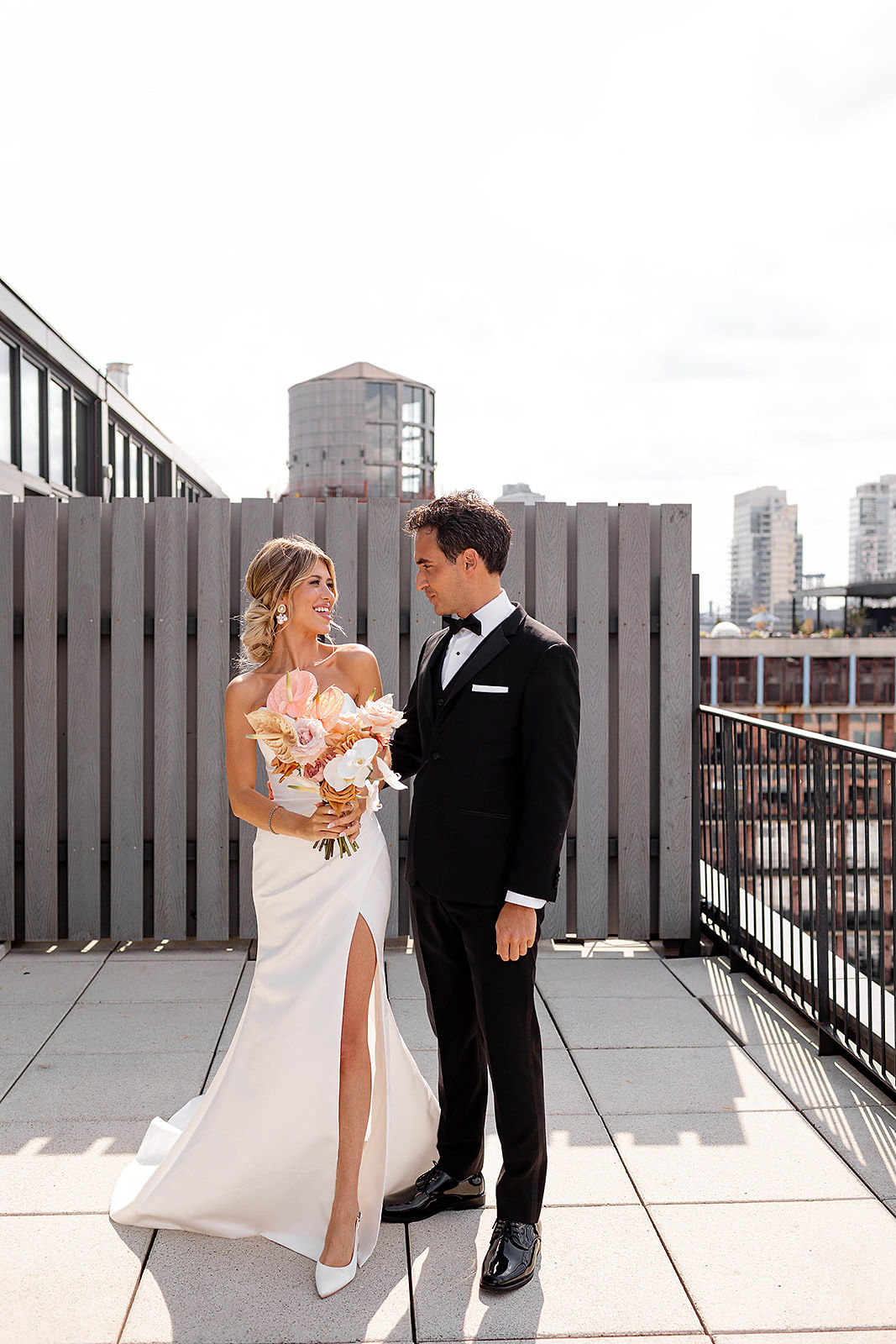 Mariage à Brooklyn au Wythe Hotel - Claire + Anthony - Blog Mariage Madame C Mariage à Brooklyn au Wythe Hotel - Claire + Anthony - Blog Mariage Madame C