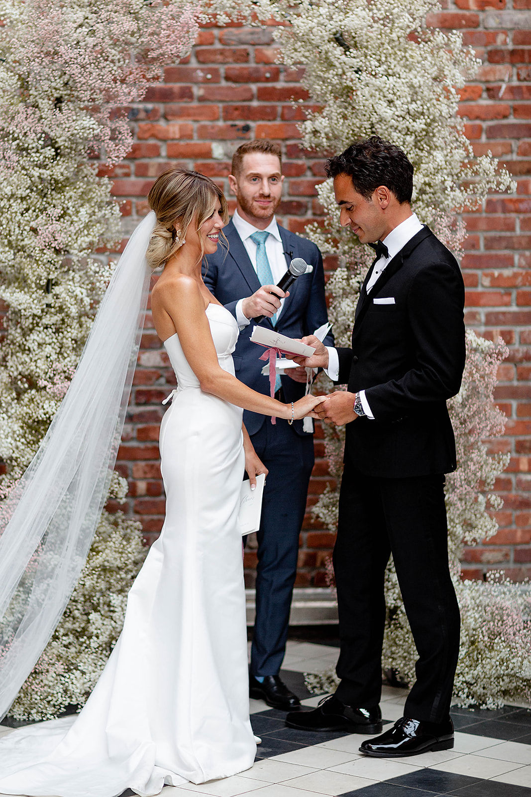 Mariage à Brooklyn au Wythe Hotel - Claire + Anthony - Blog Mariage Madame C Mariage à Brooklyn au Wythe Hotel - Claire + Anthony - Blog Mariage Madame C