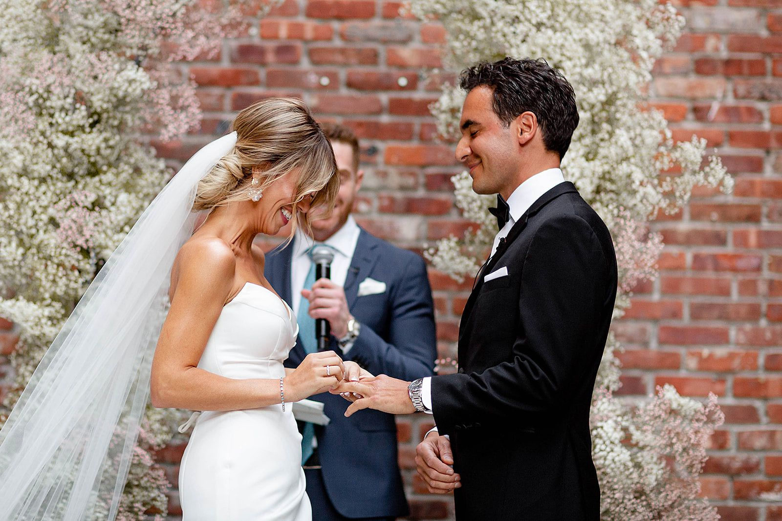 Mariage à Brooklyn au Wythe Hotel - Claire + Anthony - Blog Mariage Madame C Mariage à Brooklyn au Wythe Hotel - Claire + Anthony - Blog Mariage Madame C