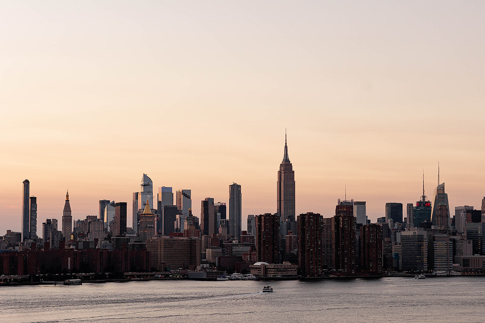 Mariage à Brooklyn au Wythe Hotel - Claire + Anthony - Blog Mariage Madame C Mariage à Brooklyn au Wythe Hotel - Claire + Anthony - Blog Mariage Madame C