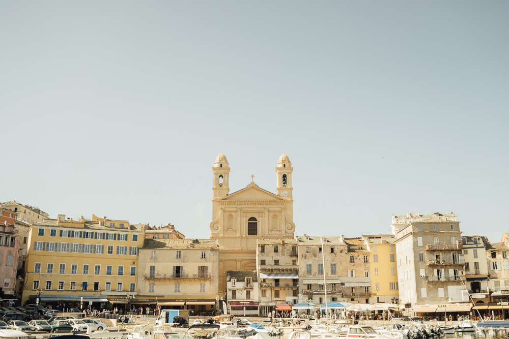 Mariage au Cap Corse à l'Hôtel Misincù - Margaux + Sébastien - Blog Mariage Madame C