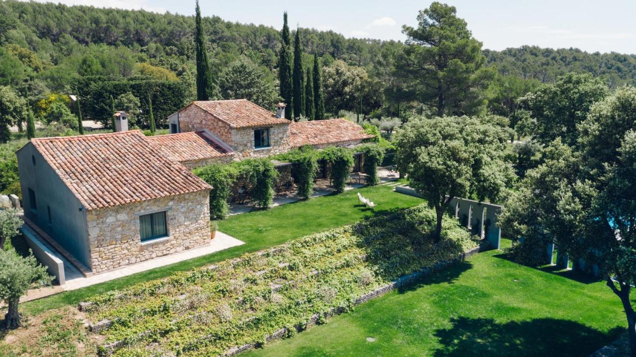 Lune de miel en Provence : les plus beaux hôtels et maisons d’hôtes - Blog Mariage Madame C Lune de miel en Provence : les plus beaux hôtels et maisons d’hôtes - Blog Mariage Madame C