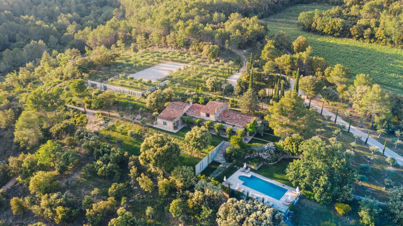 Lune de miel en Provence : les plus beaux hôtels et maisons d’hôtes - Blog Mariage Madame C Lune de miel en Provence : les plus beaux hôtels et maisons d’hôtes - Blog Mariage Madame C
