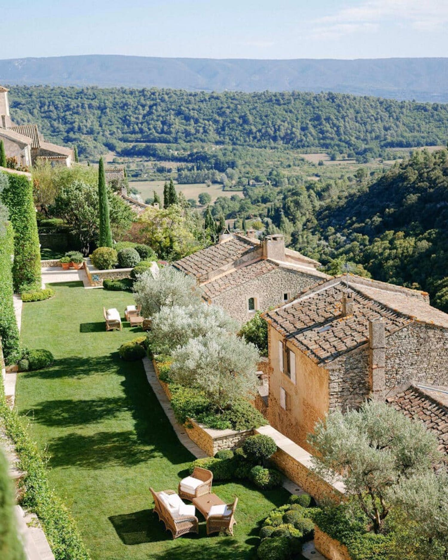 Lune de miel en Provence : les plus beaux hôtels et maisons d’hôtes - Blog Mariage Madame C Lune de miel en Provence : les plus beaux hôtels et maisons d’hôtes - Blog Mariage Madame C