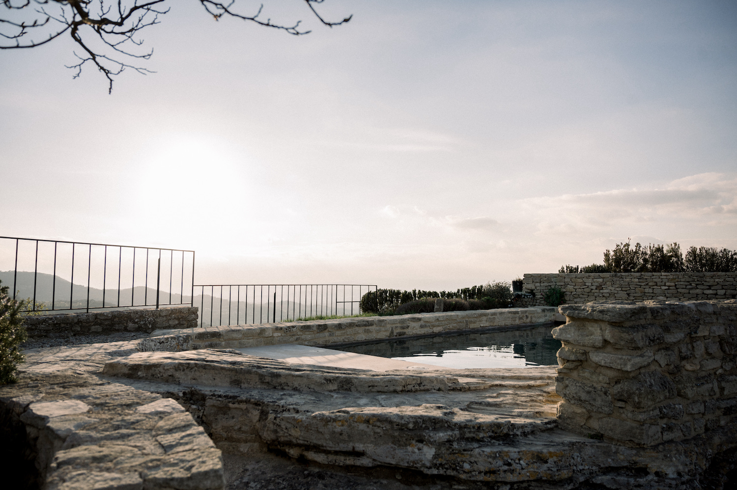 Lune de miel en Provence : les plus beaux hôtels et maisons d’hôtes - Blog Mariage Madame C Lune de miel en Provence : les plus beaux hôtels et maisons d’hôtes - Blog Mariage Madame C