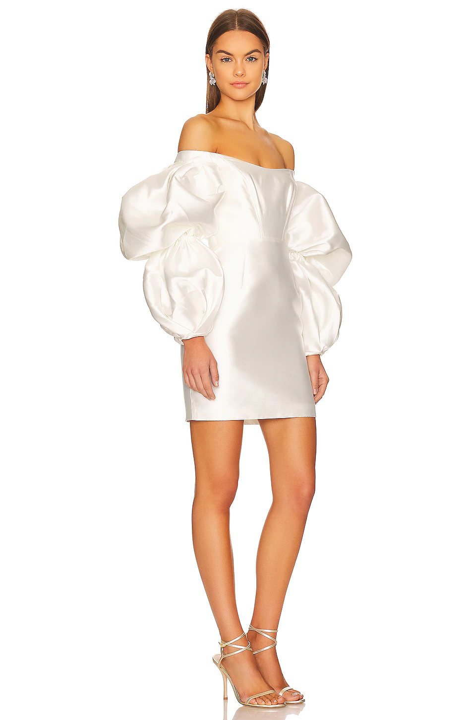 10 robes blanches glamour pour un look de mariée fatal - Blog Mariage Madame C