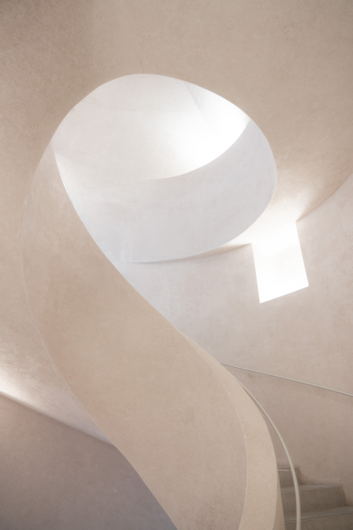 Elisa Ness Collection 2023 - Robes de mariée - Blog Mariage Madame C Elisa Ness Collection 2023 - Robes de mariée - Blog Mariage Madame C