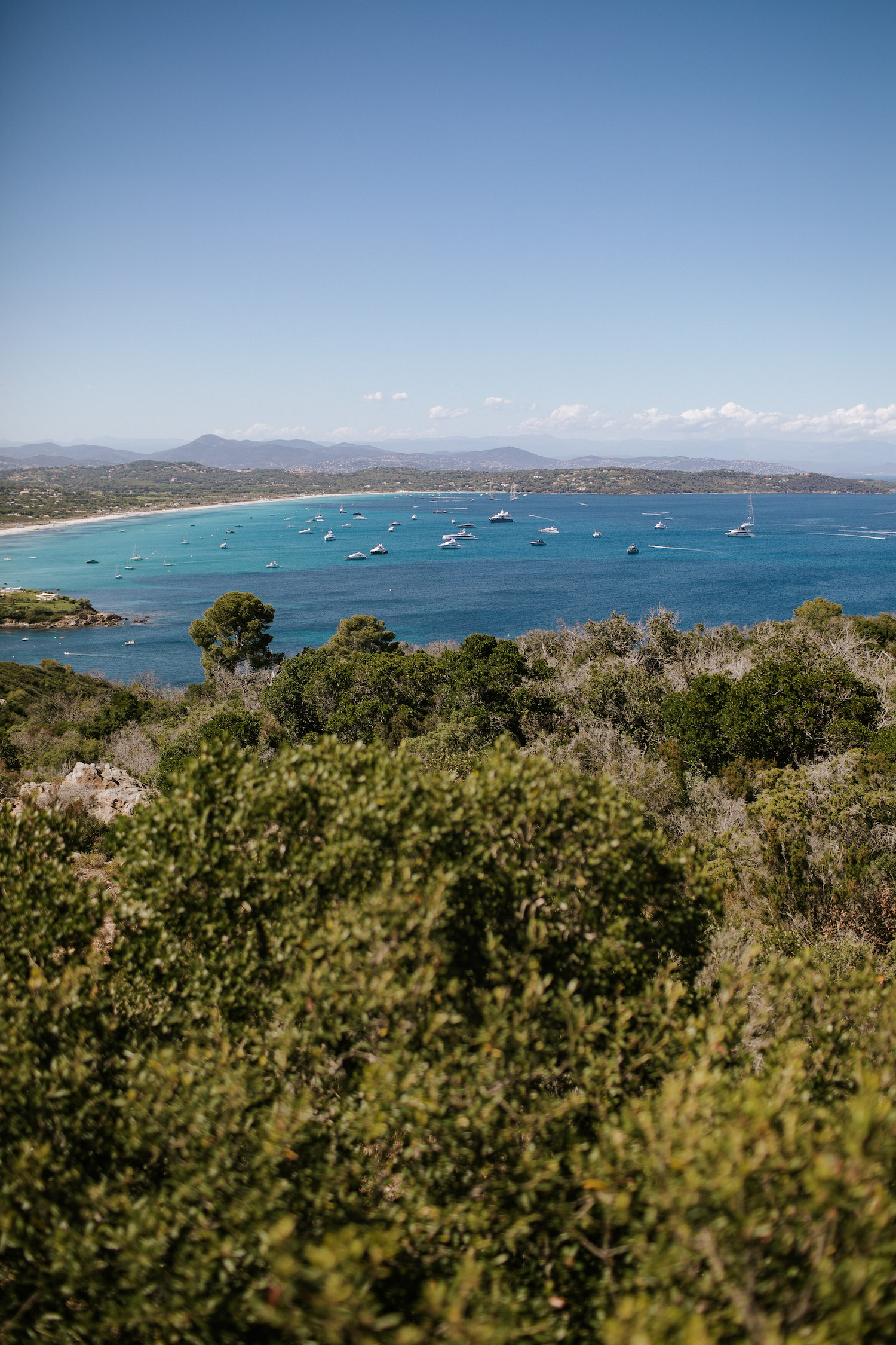 Mariage méditerranéen à Saint Tropez - Margaux + Lucas - Blog Mariage Madame C