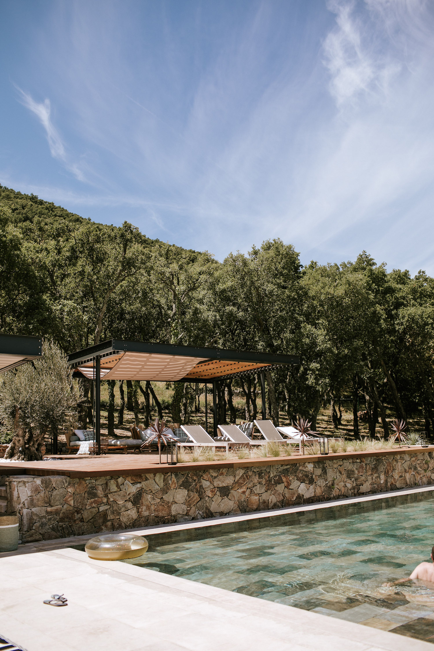 Mariage méditerranéen à Saint Tropez - Margaux + Lucas - Blog Mariage Madame C