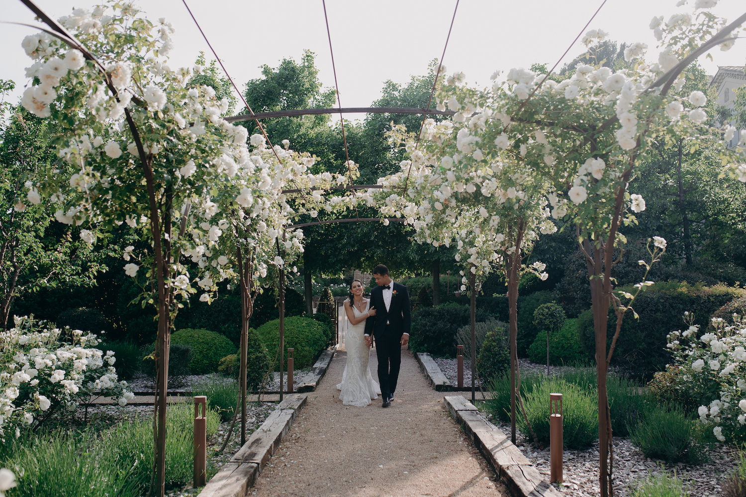 Mariage couture en Provence - Maxine + Owen - Blog Mariage Madame C