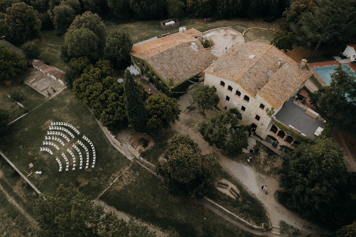 Mariage en Catalogne - Ambre + Alexis - Blog Mariage Madame C Mariage en Catalogne - Ambre + Alexis - Blog Mariage Madame C