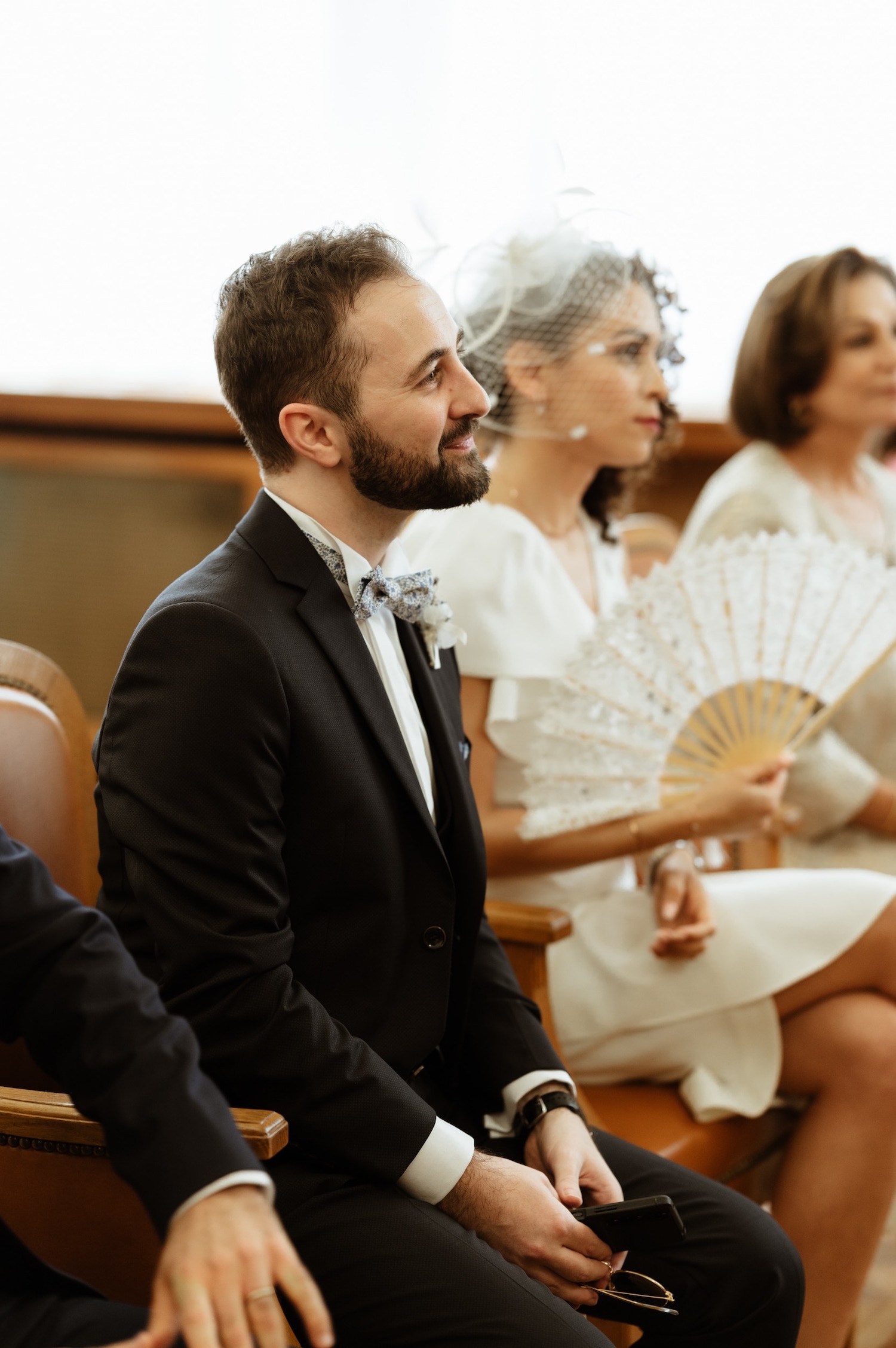 Urban wedding in Lille on a barge - Sawssen + Samuel - Madame C Wedding Blog