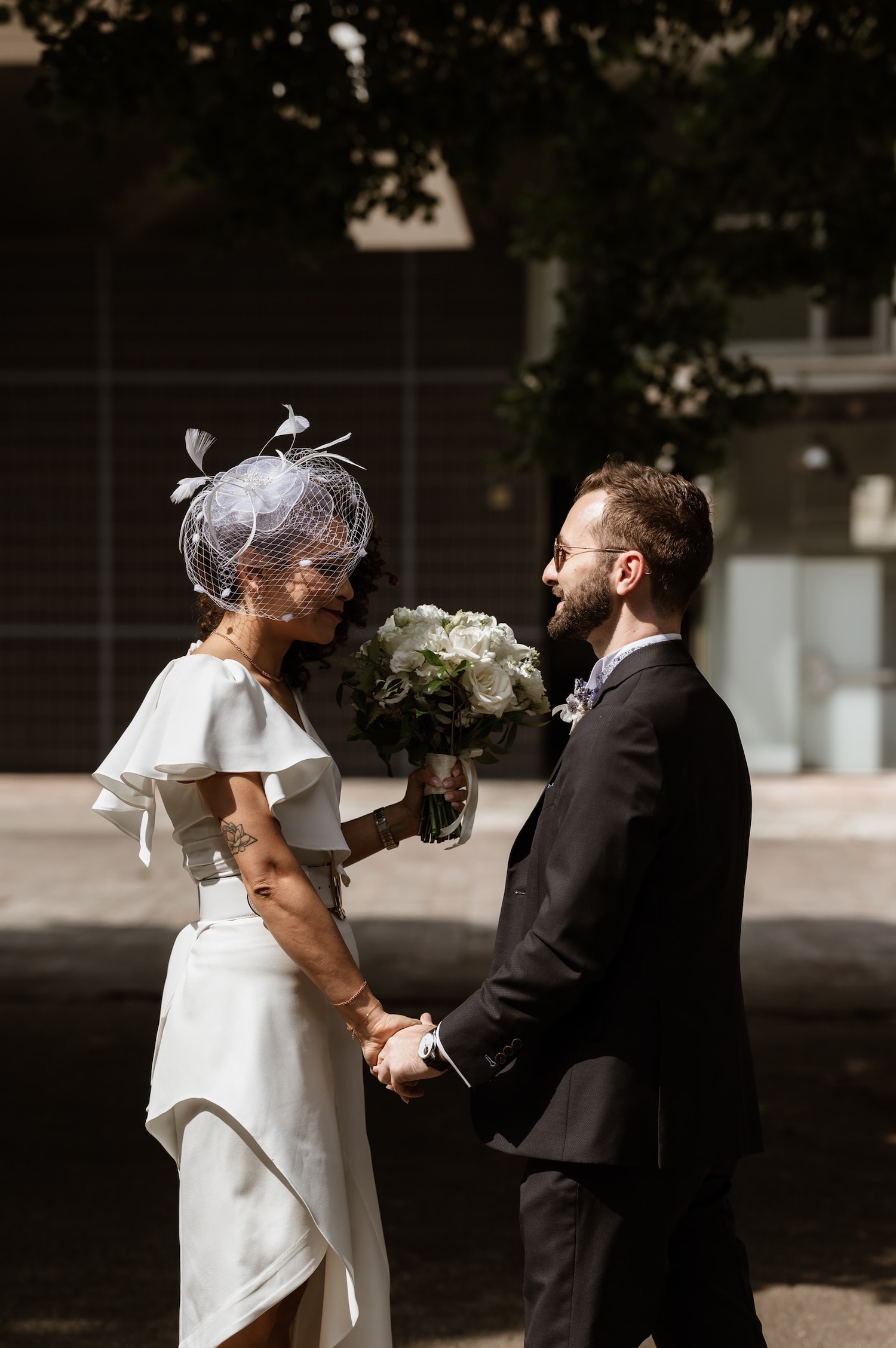 Urban wedding in Lille on a barge - Sawssen + Samuel - Madame C Wedding Blog