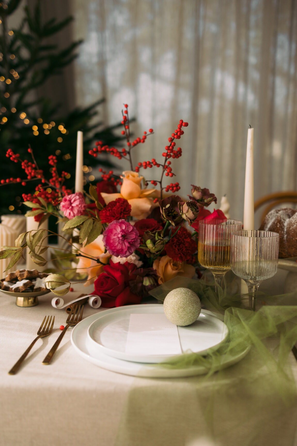 Table de Noël Moderne et Couture © AYATA Studio