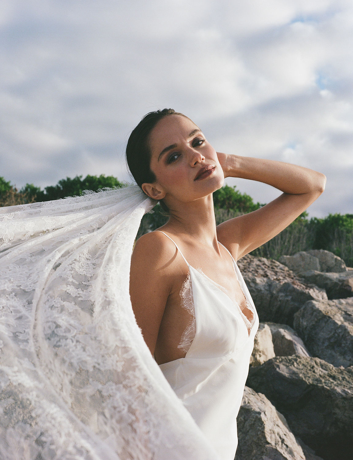 Azéline Paris Collection 2023 - Robes de mariée - Blog Mariage Madame C Azéline Paris Collection 2023 - Robes de mariée - Blog Mariage Madame C