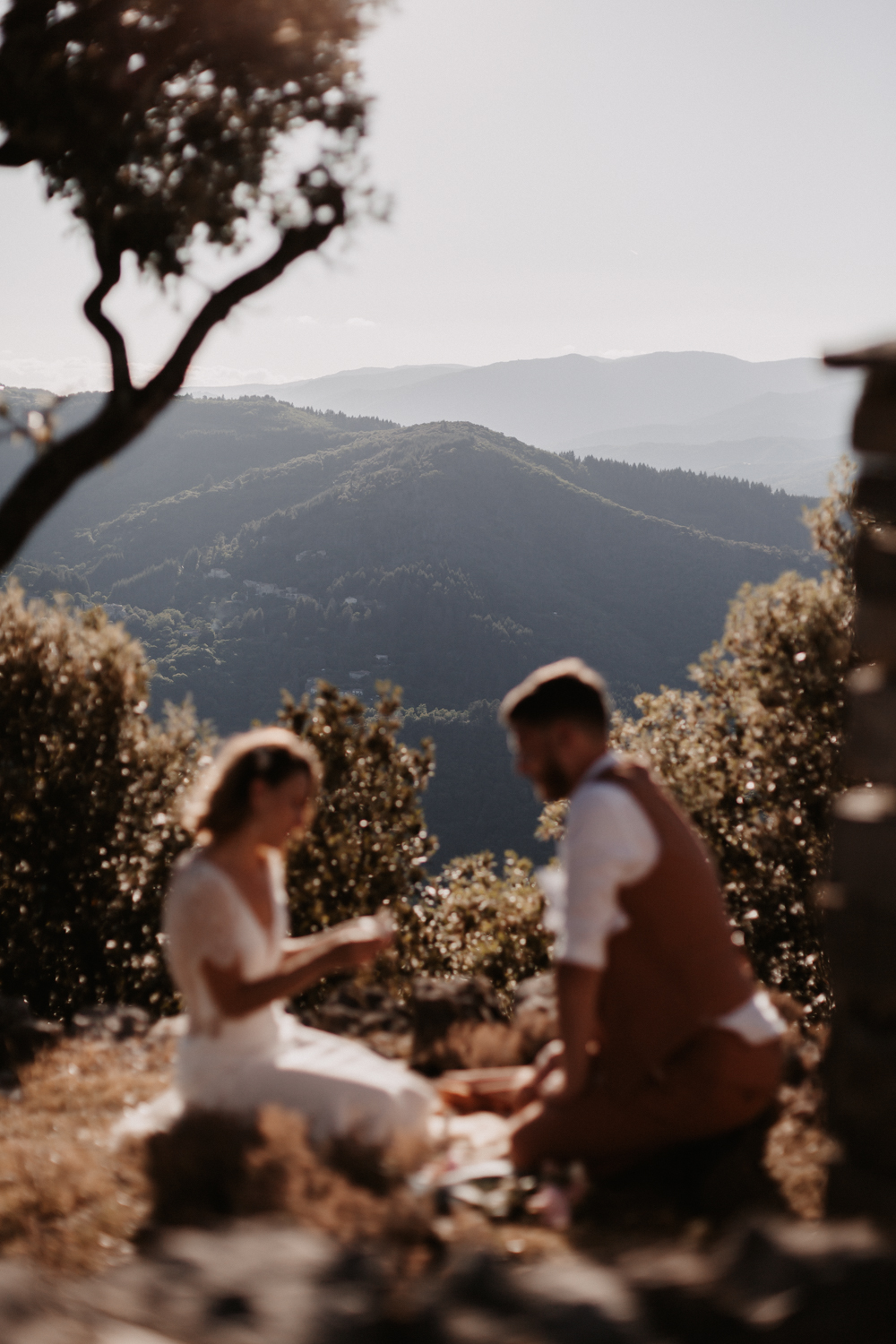 Mariage terracotta au Mas de Remoulis - Jeanne + Arthur - Blog Mariage Madame C