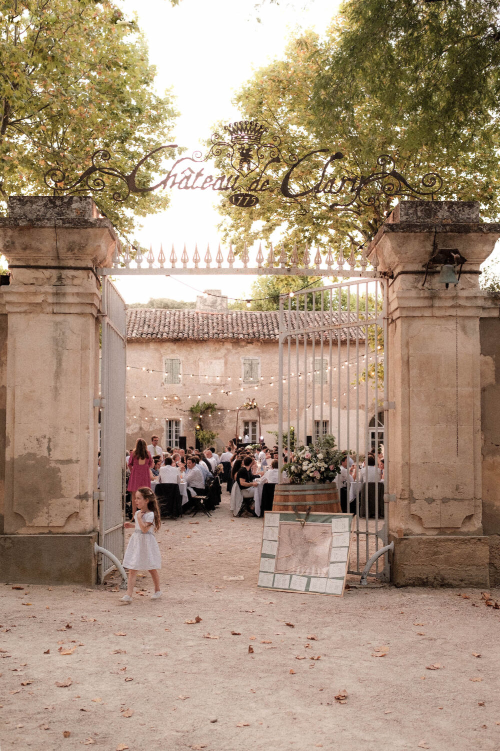Mariage de Provence au Château de Clary © Camille Huguenot