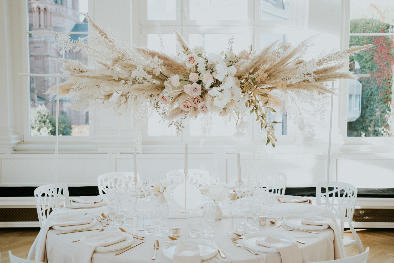 Mariage Moderne en blanc à Strasbourg - Anne + Yannick - Blog Mariage Madame C