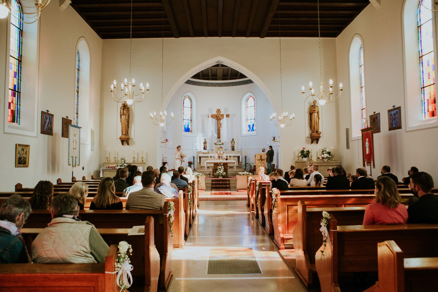 Mariage Moderne en blanc à Strasbourg - Anne + Yannick - Blog Mariage Madame C