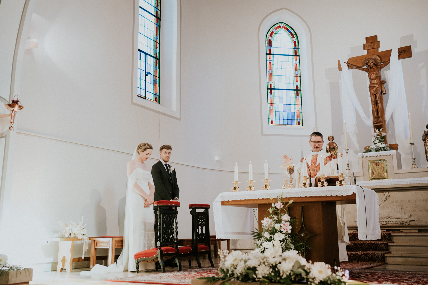 Mariage Moderne en blanc à Strasbourg - Anne + Yannick - Blog Mariage Madame C