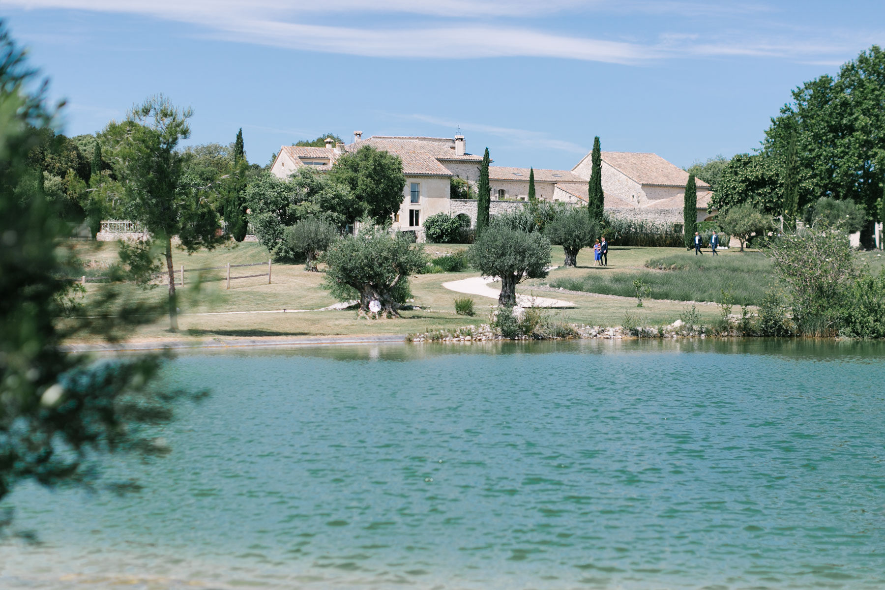 Mariage romantique aux Domaines de Patras - Cora + François - Blog Mariage Madame C