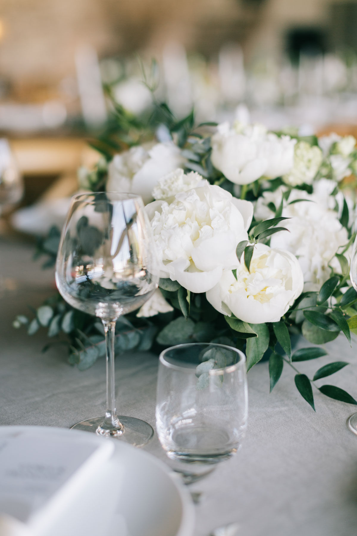 Mariage romantique aux Domaines de Patras - Cora + François - Blog Mariage Madame C