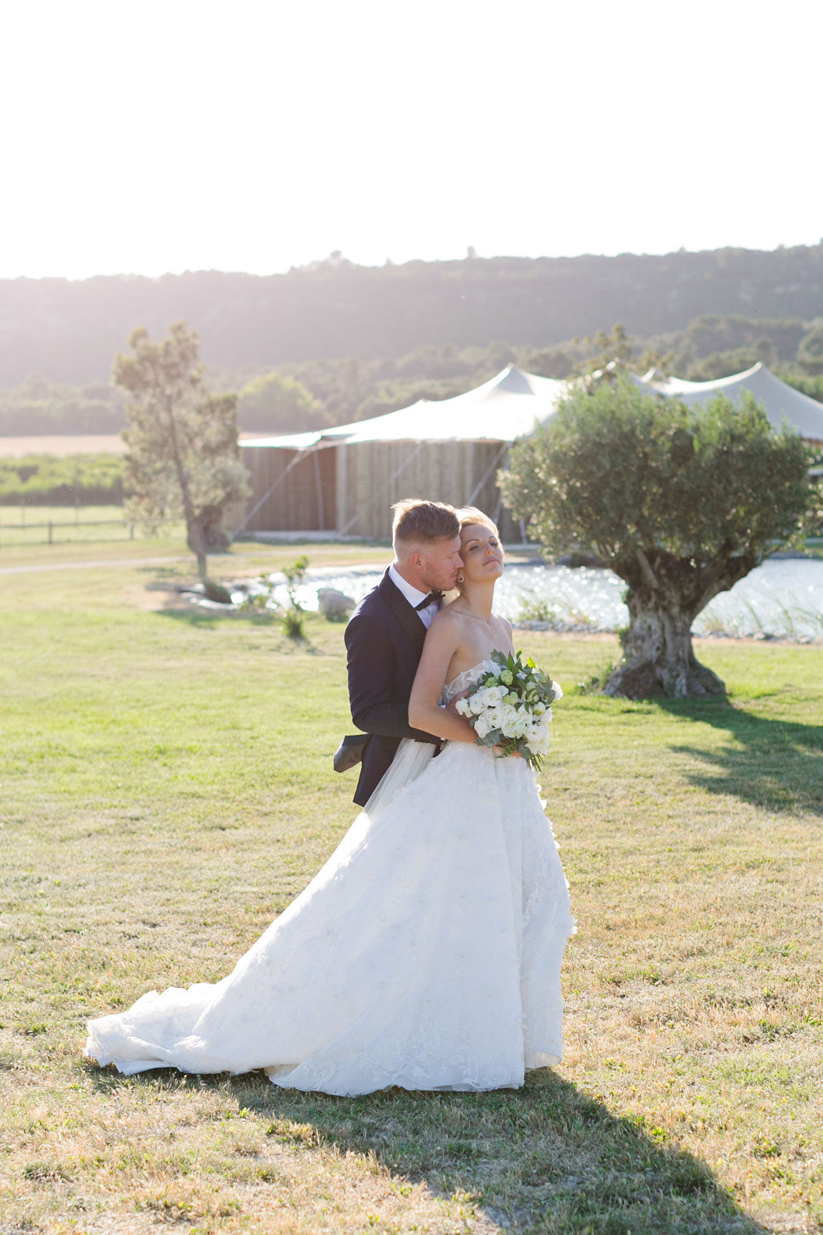 Mariage romantique aux Domaines de Patras - Cora + François - Blog Mariage Madame C