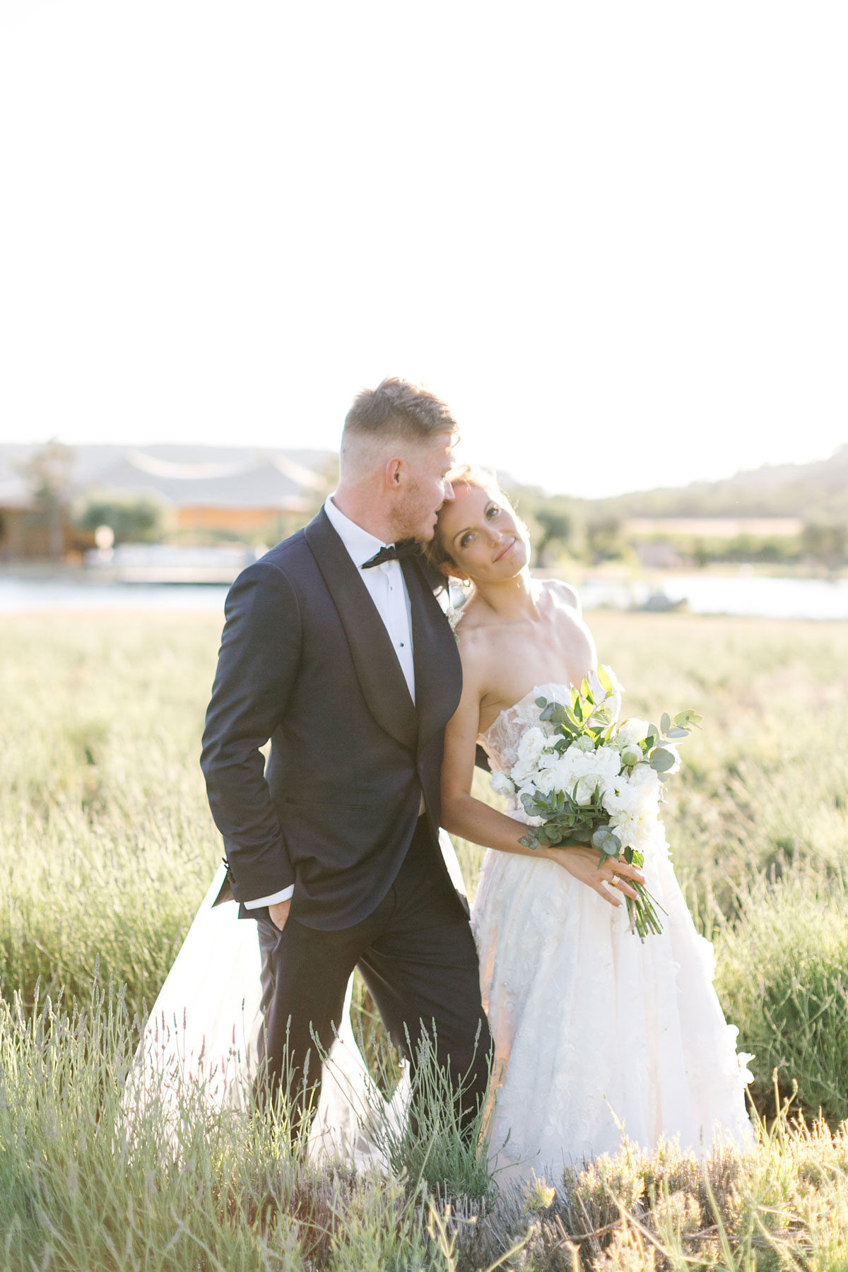 Mariage romantique aux Domaines de Patras - Cora + François - Blog Mariage Madame C