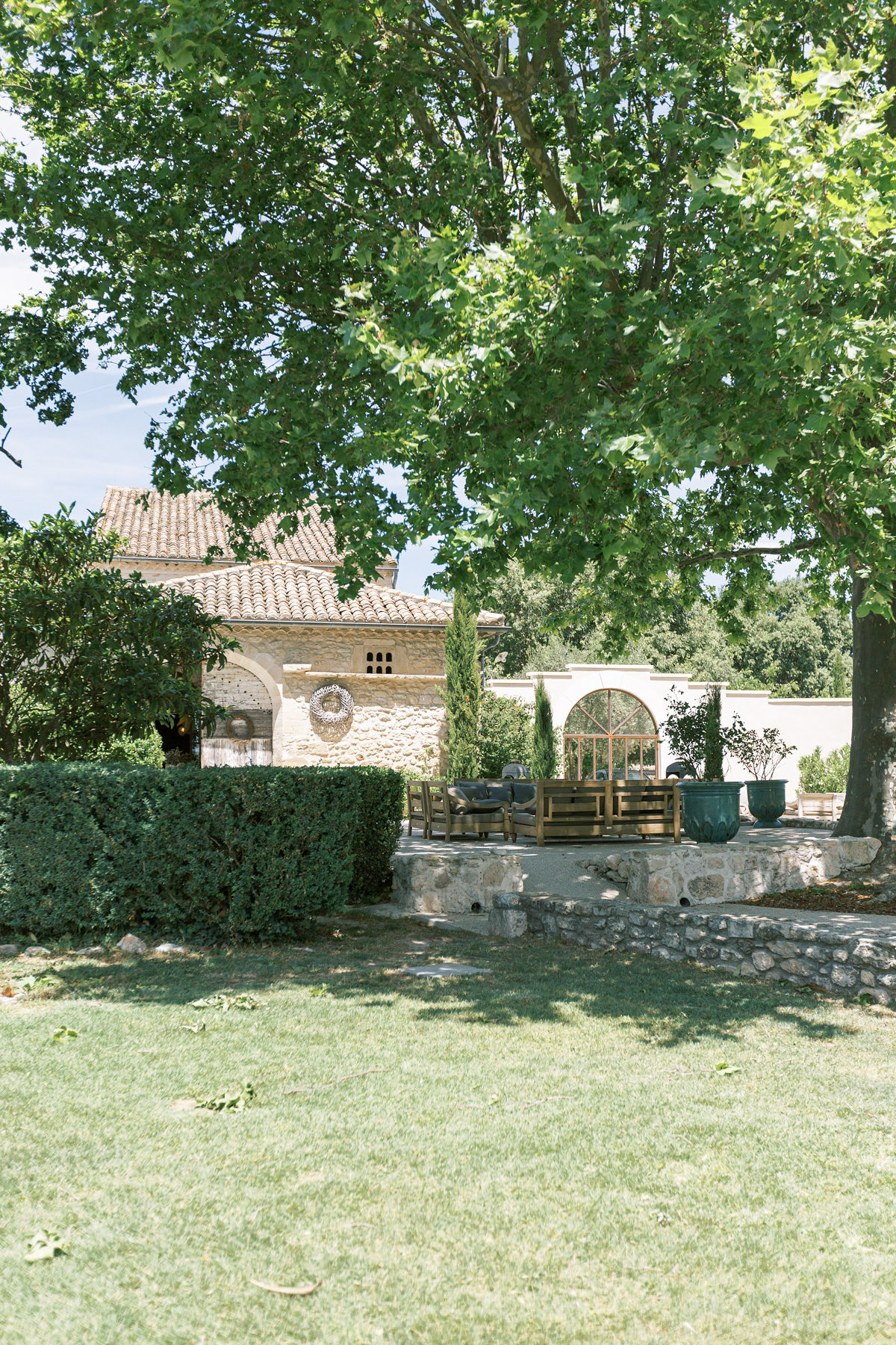 Mariage romantique aux Domaines de Patras - Cora + François - Blog Mariage Madame C