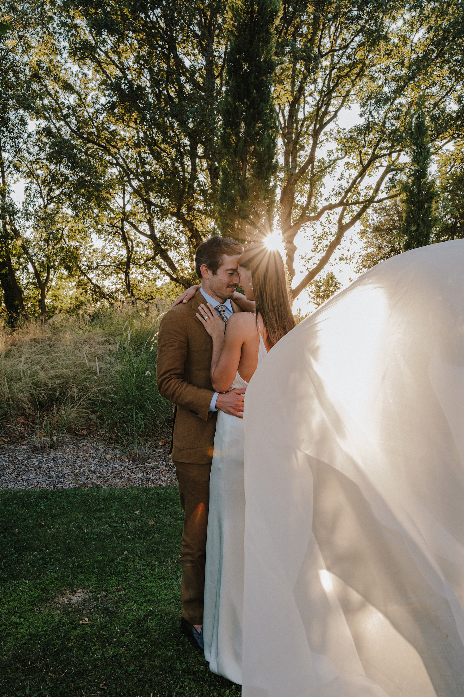 Mariage de Provence au Château de Grimaldi © Warren Lecart