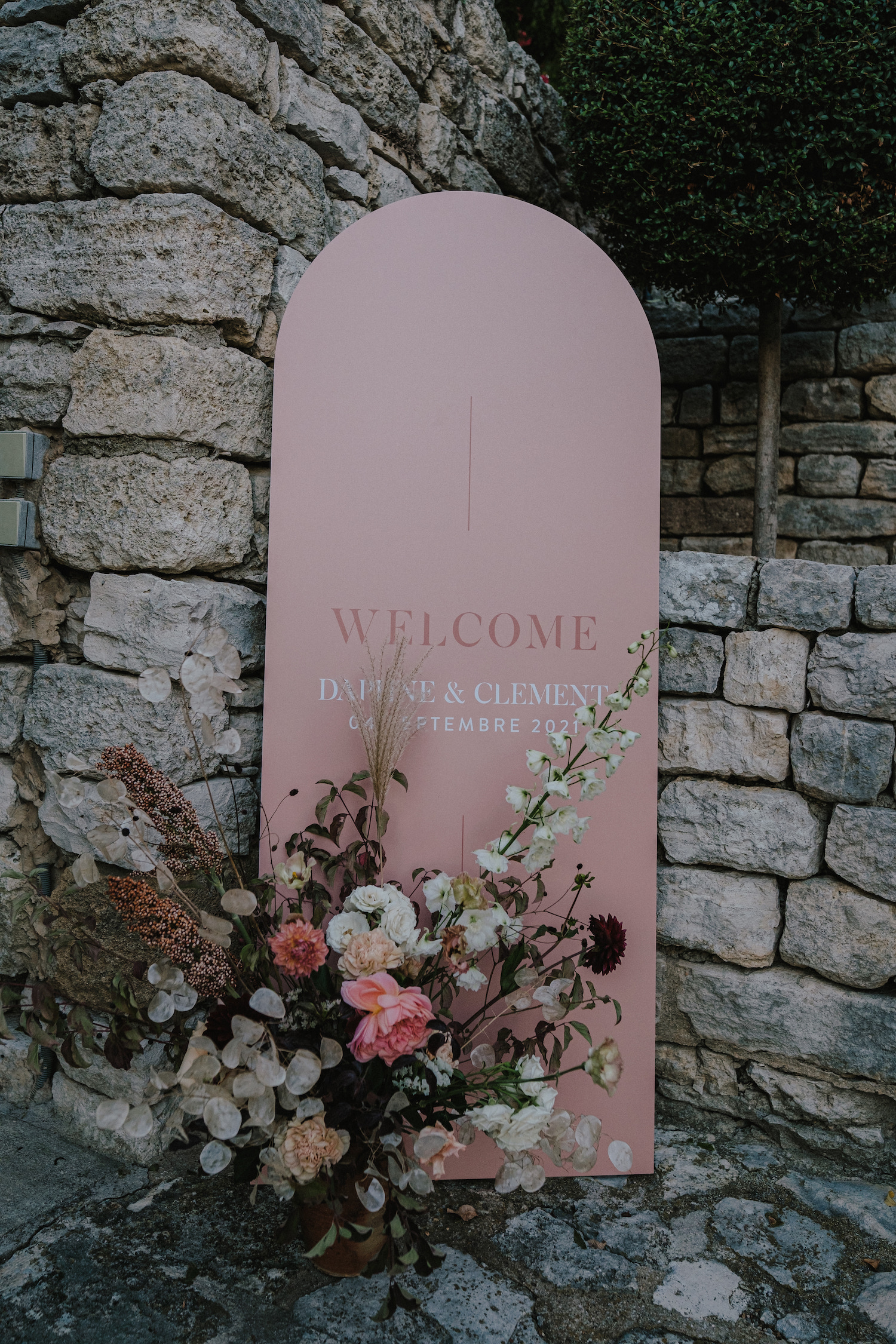 Mariage de Provence au Château de Grimaldi - Daphné + Clément - Blog Mariage Madame C