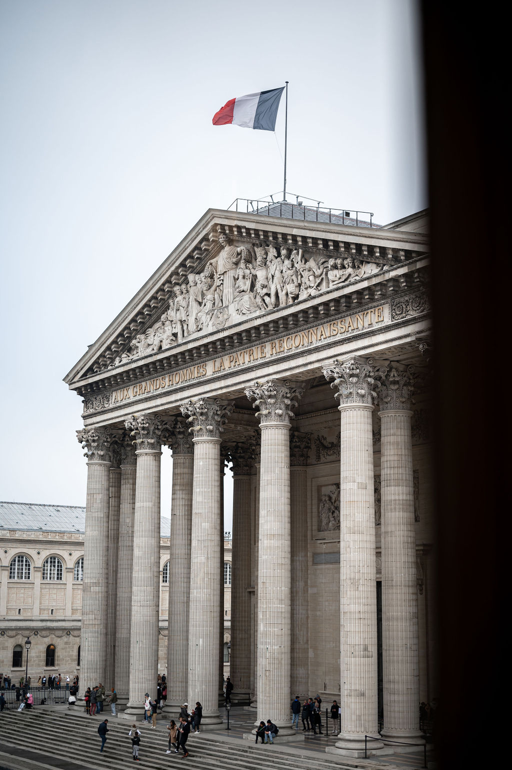Mariage civil d'hiver à Paris 5 - Clémence + Thomas - Blog Mariage Madame C Mariage civil d'hiver à Paris 5 - Clémence + Thomas - Blog Mariage Madame C