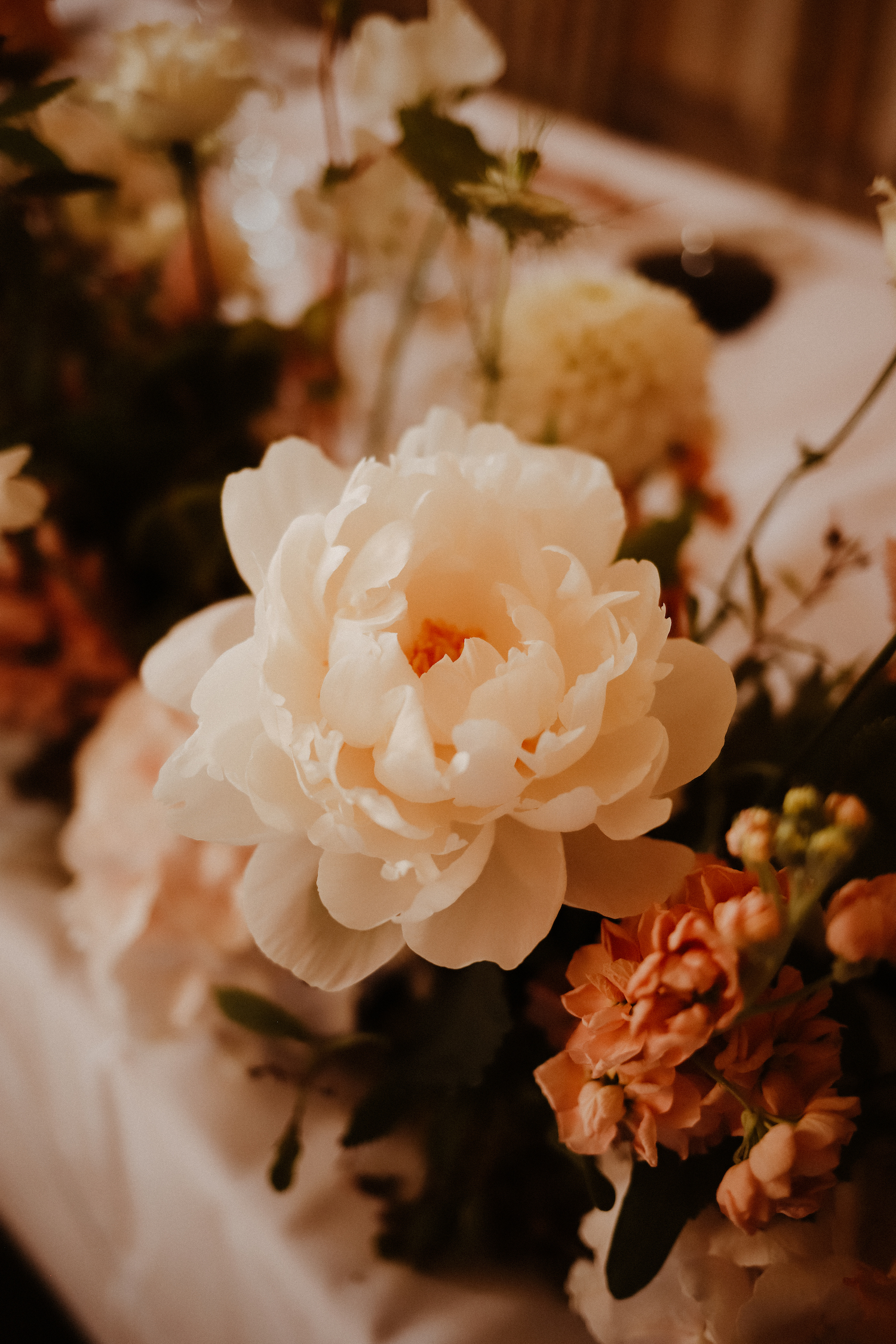 Mariage dans une Abbaye en Picardie - Fabiola + Christopher - Blog Mariage Madame C