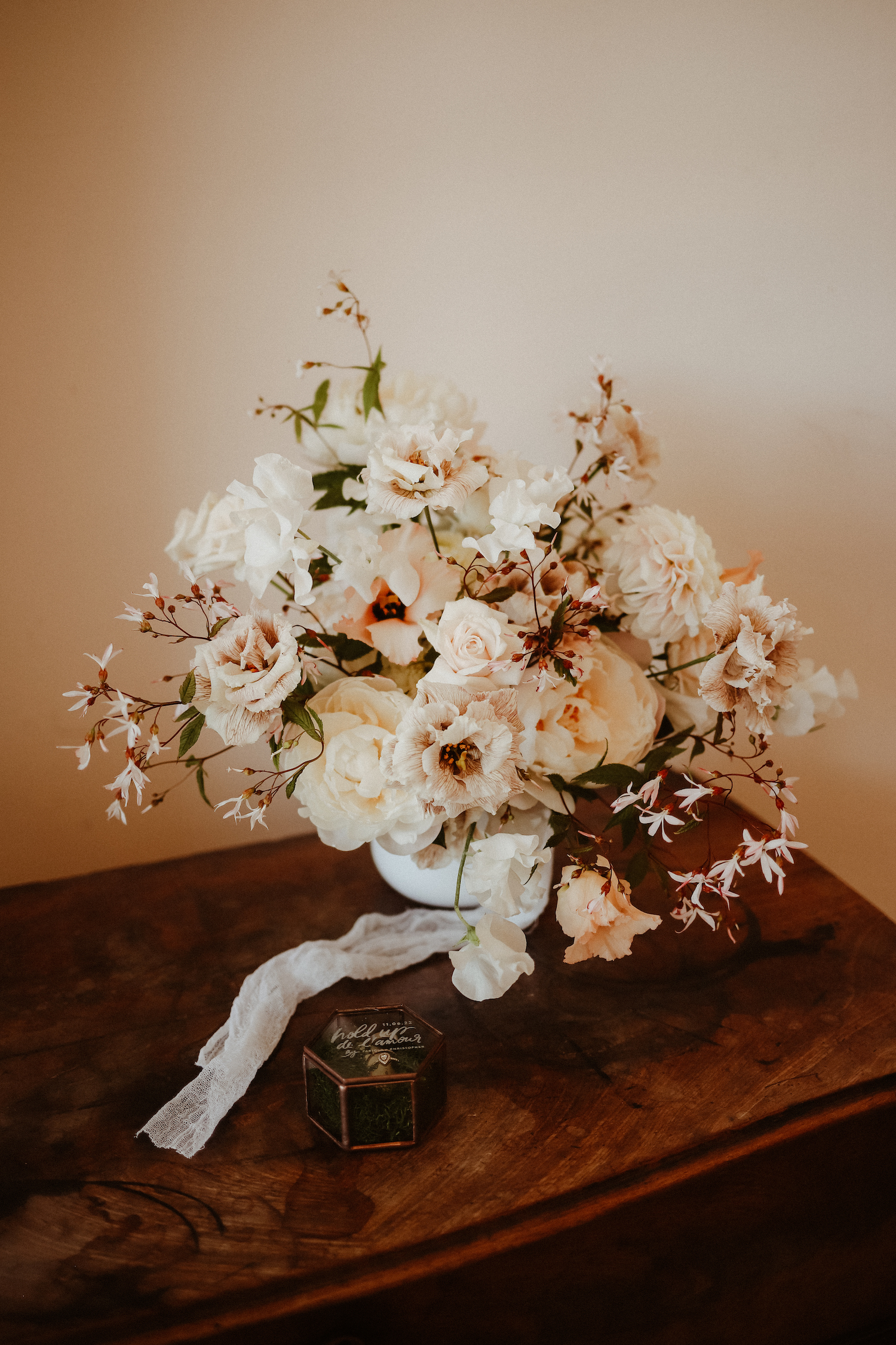 Mariage dans une Abbaye en Picardie - Fabiola + Christopher - Blog Mariage Madame C